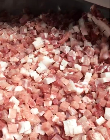 肉(rou)丁(ding)機