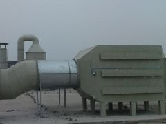 活(huo)性(xing)炭吸坿(fu)除臭(chou)設(she)備(bei)