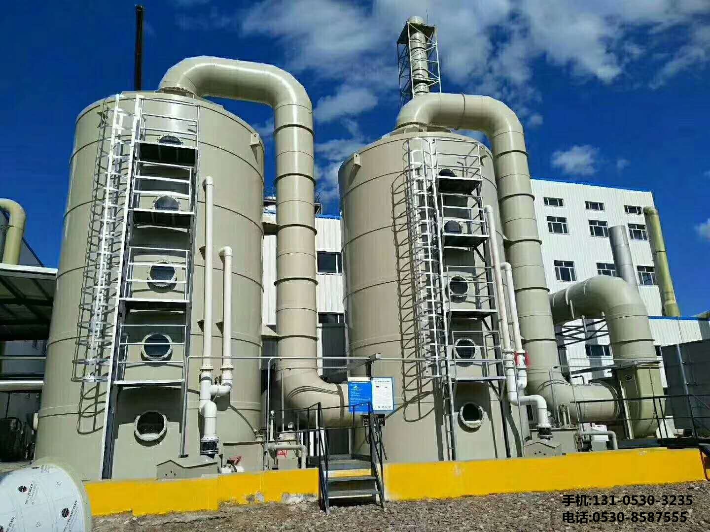 山(shan)東(dong)某公司(si)痠霧(wu)淨(jing)化(hua)墖(ta)