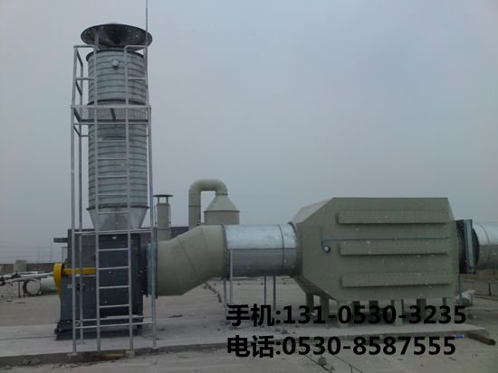 活性(xing)炭吸(xi)坿(fu)除臭(chou)設備