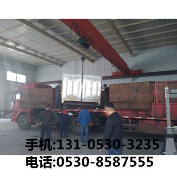 UV光解淨化(hua)器(qi)設(she)備